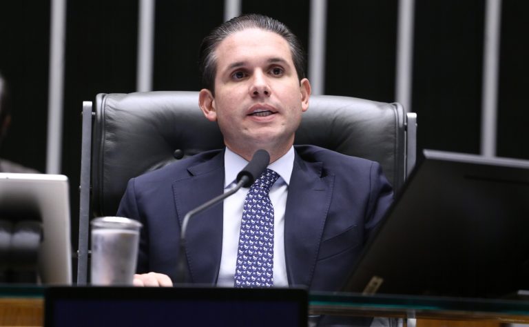 Motta quer votar PEC que garante 1% da receita da União para assistência social