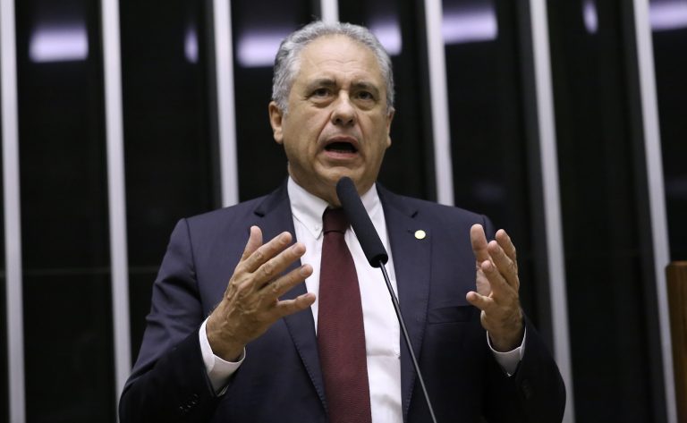 MP sobre tributação de investimentos é arquivada após críticas do relator