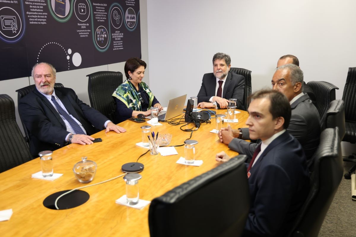 NAV Brasil e controladores assinam acordo após mediação do TST