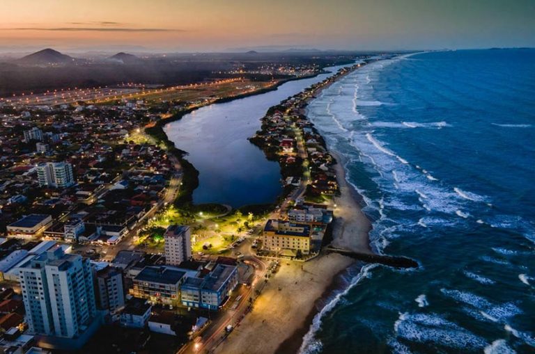 Nova Lei Estabelece Rota Turística Costa Azul no Litoral Norte de Santa Catarina