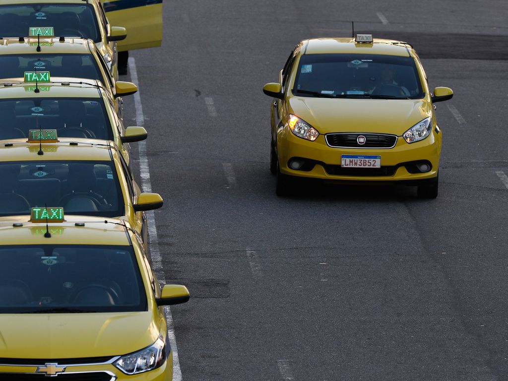 Nova lei garante financiamento de veículos para motoristas de app e taxistas