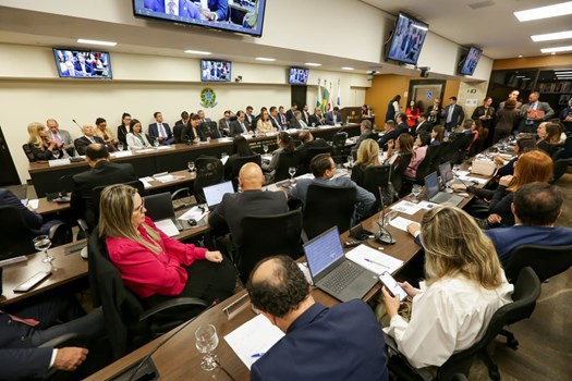 OAB aprova parecer defendendo direito pleno de advogados gravarem atos processuais