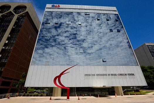 OAB conquista 83% de confiança dos brasileiros e lidera defesa da democracia, revela Datafolha