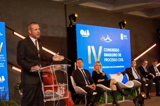 OAB Nacional destaca protagonismo da advocacia na modernização processual durante congresso em SC