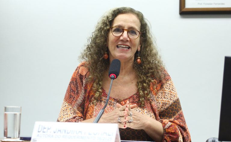 Parlasul aprova acordo para proteção de mulheres vítimas de violência no Mercosul