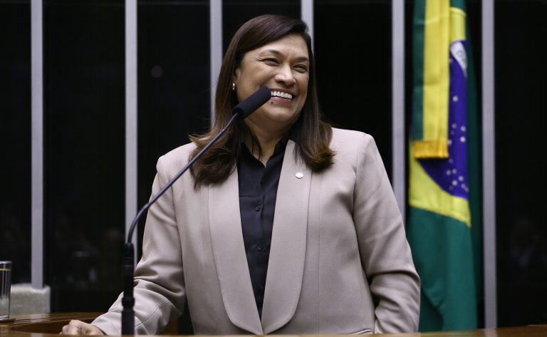 Pessoas com deficiência terão prioridade para tratamento dentário no SUS após aprovação de comissão