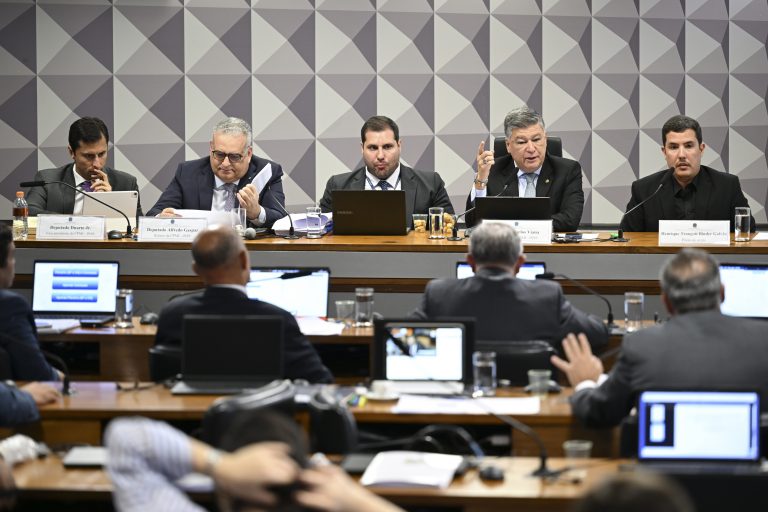 Piloto confirma uso de aviões pela Conafer e cita cunhado de presidente como ex-dono