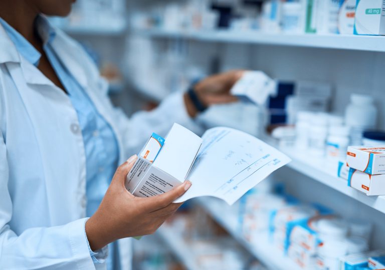 Projeto autoriza venda de medicamentos em farmácias dentro de supermercados