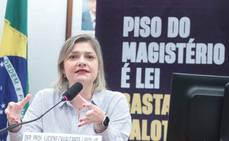 Projeto de lei propõe tornar improbidade administrativa o descumprimento do piso salarial profissional