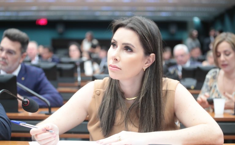 Projeto de R$ 250 bilhões para Plano Safra avança na Câmara dos Deputados