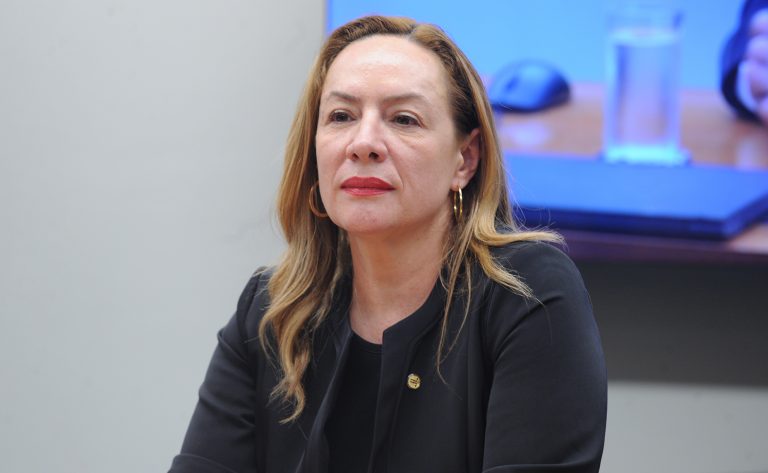 Projeto exige transparência na publicidade de obras públicas com múltiplos financiadores