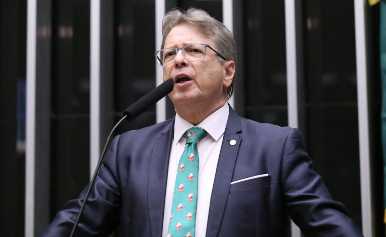 Projeto garante aposentadoria a policial com invalidez permanente em serviço