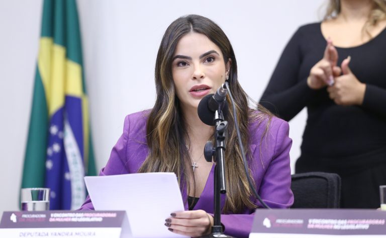 Projeto garante direito de não responder mensagens fora do expediente