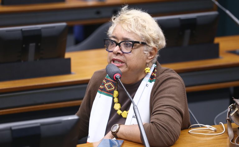 Projeto obriga farmácias do SUS a aceitarem receitas de enfermeiros