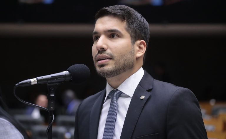Projeto obriga governos a divulgar inventário completo de imóveis públicos
