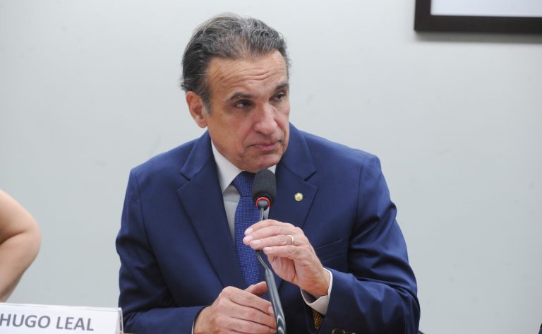 Projeto obriga influencers de jogos a reportar operações suspeitas de lavagem