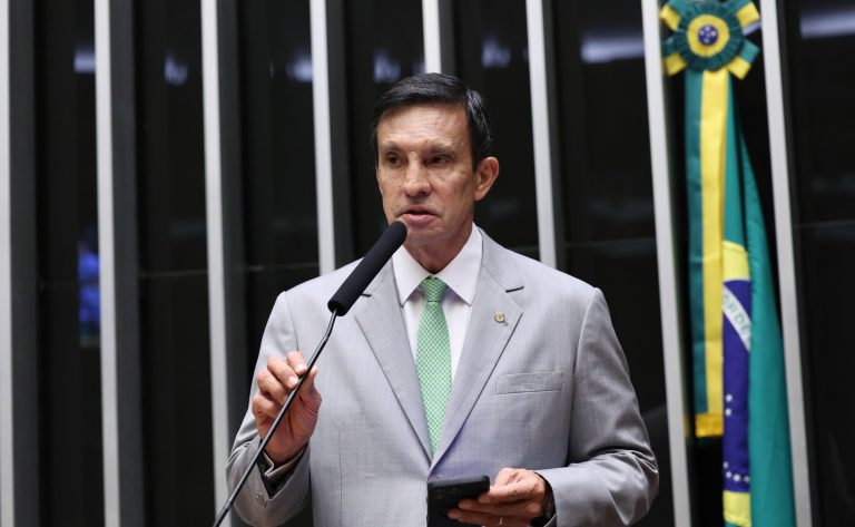 Projeto proíbe alimentos ultraprocessados em transportes de passageiros