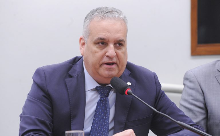 Projeto revoga limite que impede ação por improbidade após absolvição criminal