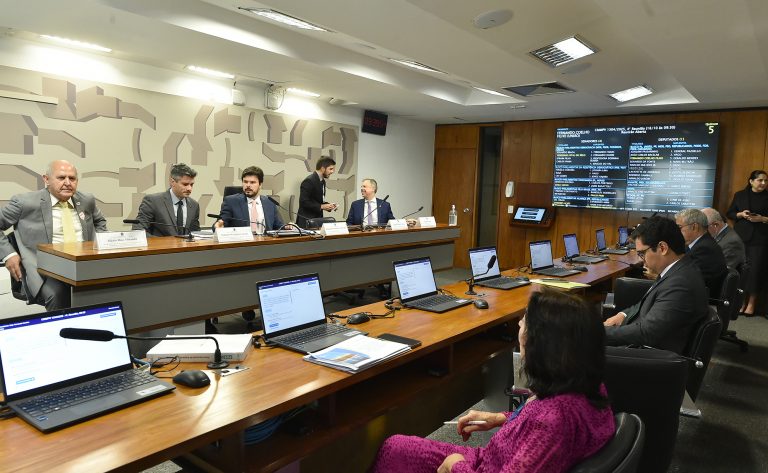 Relator da MP 1304/25 propõe ajustes no sistema elétrico para reduzir conta de luz
