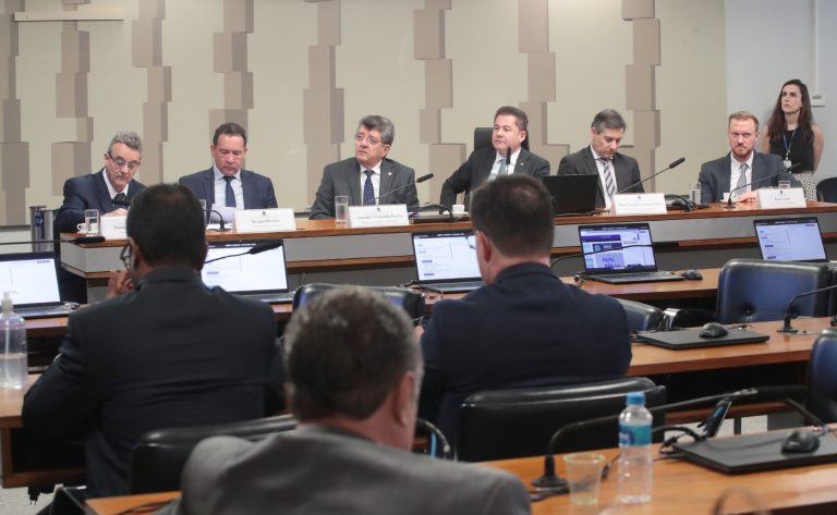 Relator do Plano Brasil Soberano busca soluções para pequenos exportadores
