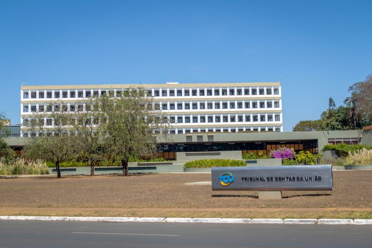 Sete deputados disputam vaga da Câmara no TCU; sabatina será segunda-feira