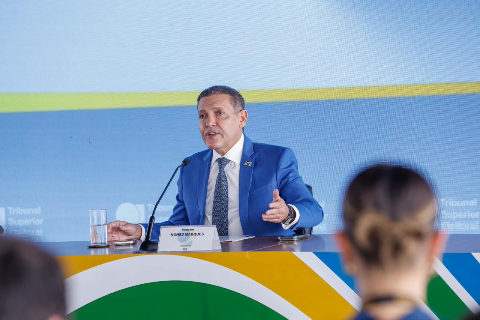 TSE: sem interferência estrangeira e 1.121 urnas substituídas nas eleições