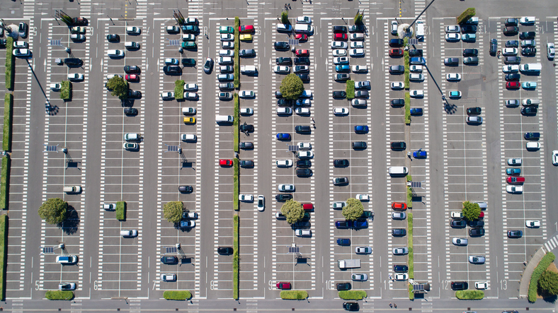 TST afasta responsabilidade do Walmart por dívidas de empresa de estacionamento