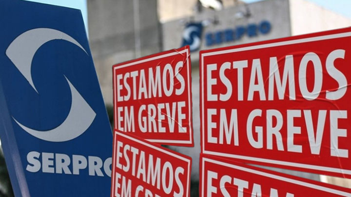 TST confirma indenização para analista punido por participar de greve