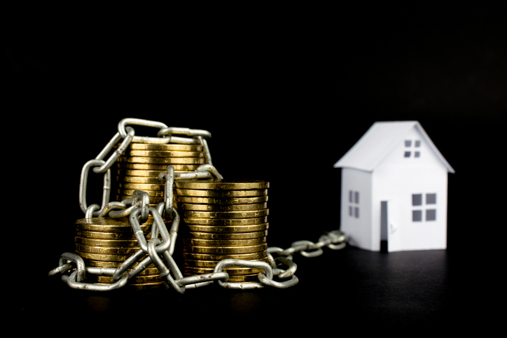 TST extingue penhora de imóvel herdado por residir mãe do devedor no bem de família