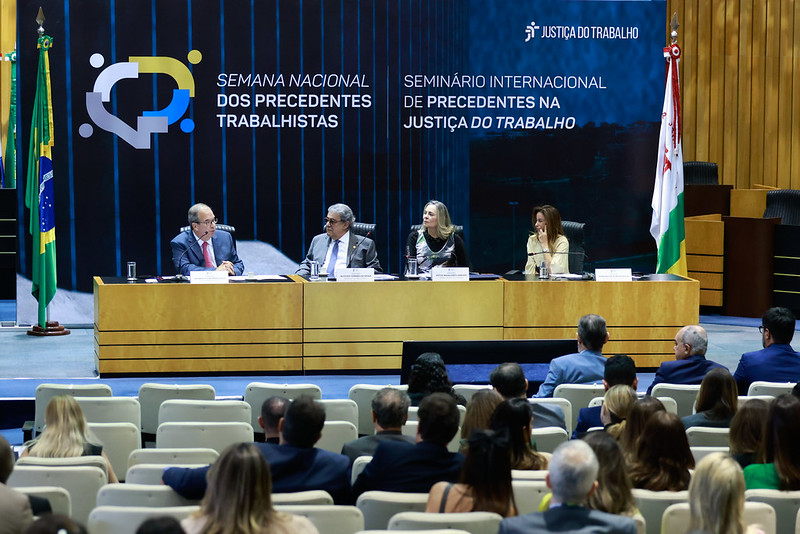 TST promove seminário internacional sobre precedentes na Justiça do Trabalho